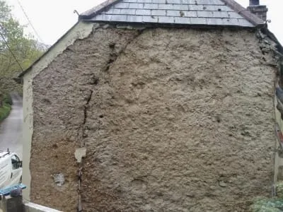We have here a typical example of what water will do when entering a cob wall
